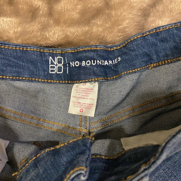 NWT NOBO High Rise Curvy Denim Mom Jean Shorts Juniors 17 - Picture 4 of 4